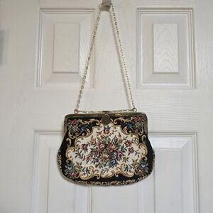 *VINTAGE* Tapestry Clutch Pre-Owned